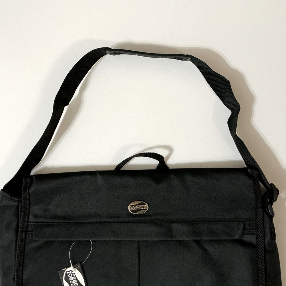 New American Tourister Computer Bag Size 14 X 16 X 4 - Picture 6 of 7